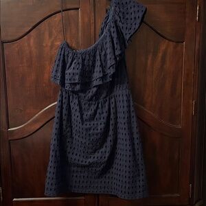 One shoulder peep hole dress